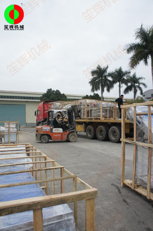 蔬果清洗加工生產(chǎn)線春節(jié)前專車發(fā)貨上?？蛻簦? /></a></div>
                    <div   id=